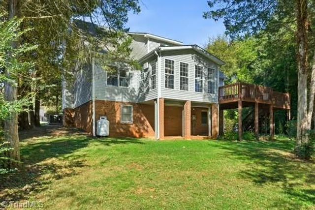 4813 Barkas NW Drive, Winston-salem, NC 27106