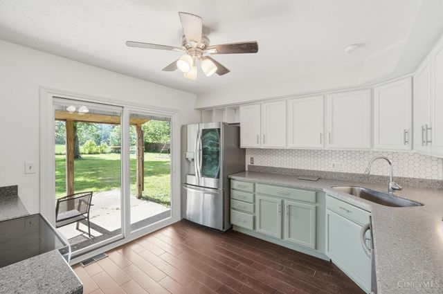 4 Little Indian Trail, New Richmond, OH 45157