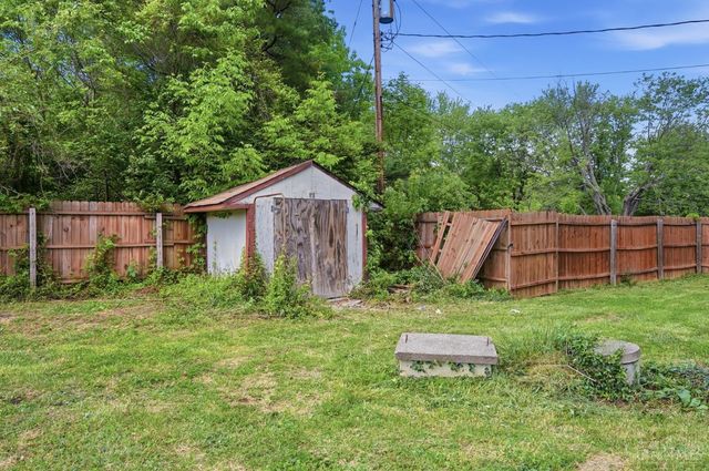 4 Little Indian Trail, New Richmond, OH 45157