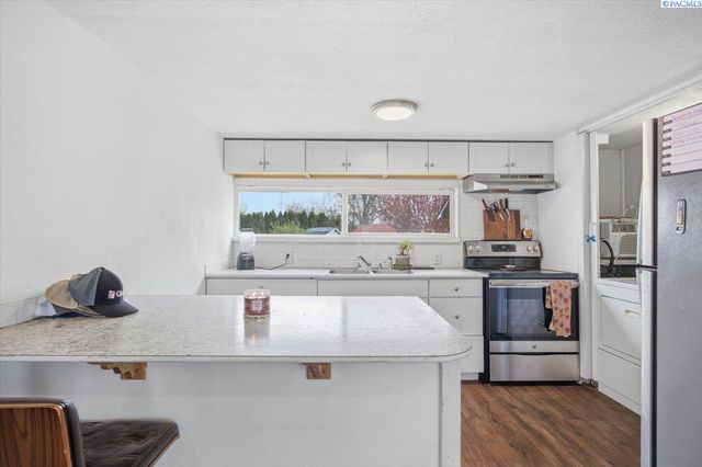 1520 Perkins Avenue, Richland, WA 99354