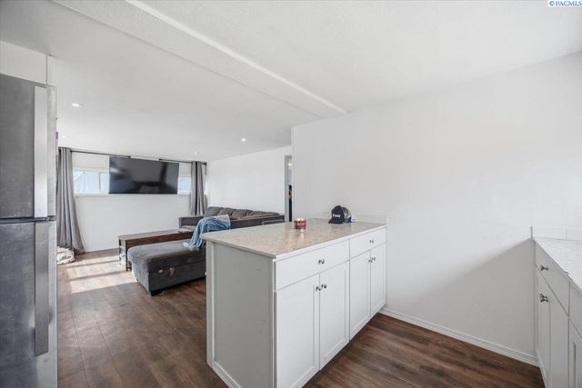 1520 Perkins Avenue, Richland, WA 99354