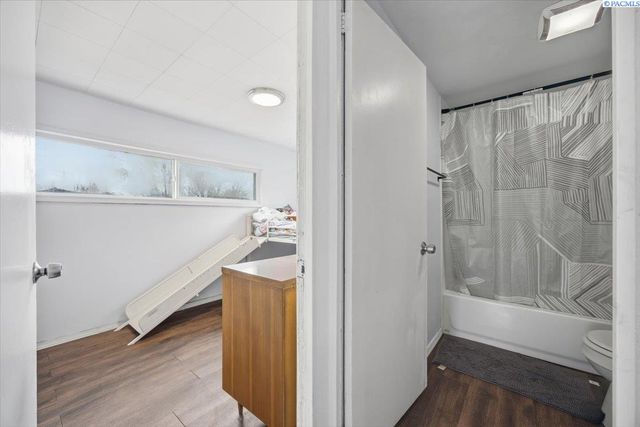 1520 Perkins Avenue, Richland, WA 99354