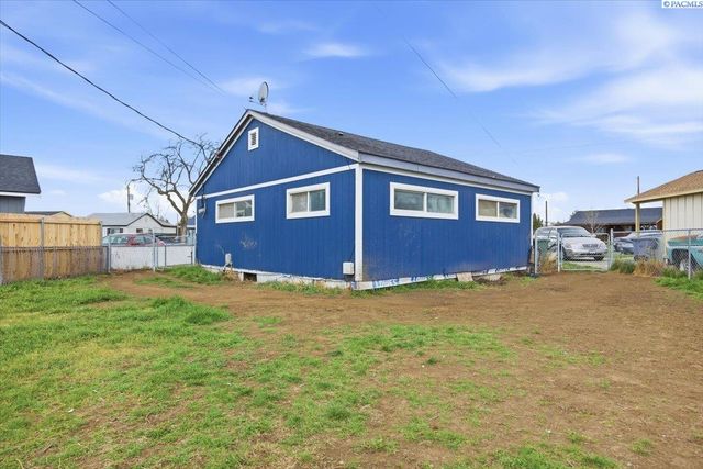 1520 Perkins Avenue, Richland, WA 99354