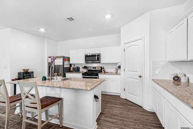 7762 Joe Lynn Trails, Denham Springs, LA 70726