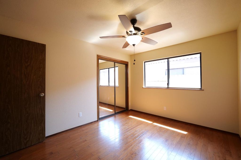 Image 27 of property listing at 7684 N 6th Street, Fresno, CA 93720