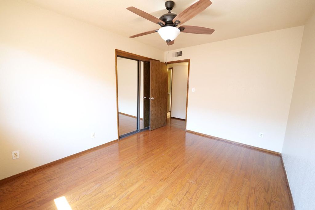 Image 28 of property listing at 7684 N 6th Street, Fresno, CA 93720