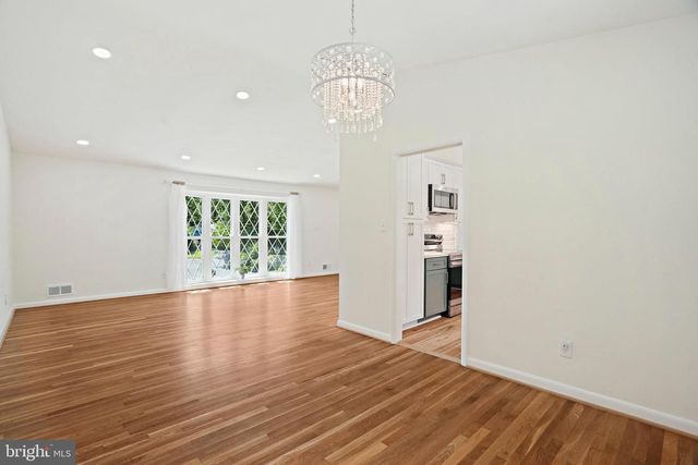 6607 LONE OAK DR, Bethesda, MD 20817