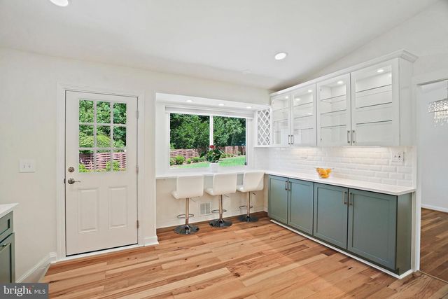 6607 LONE OAK DR, Bethesda, MD 20817