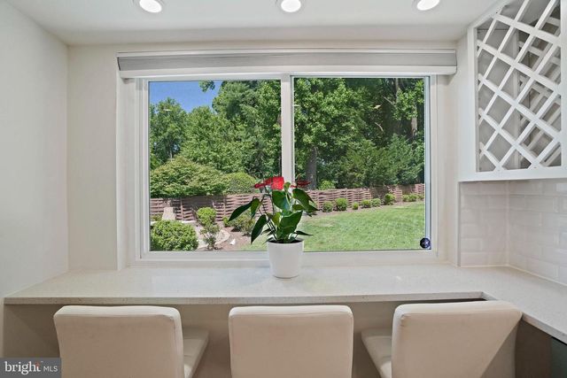 6607 LONE OAK DR, Bethesda, MD 20817