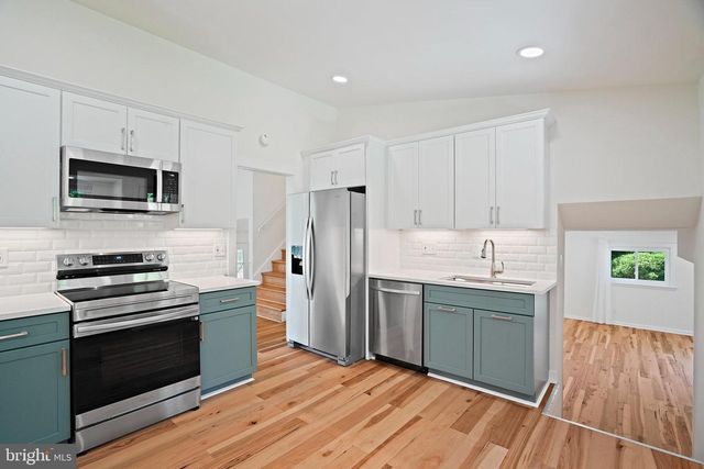 6607 LONE OAK DR, Bethesda, MD 20817
