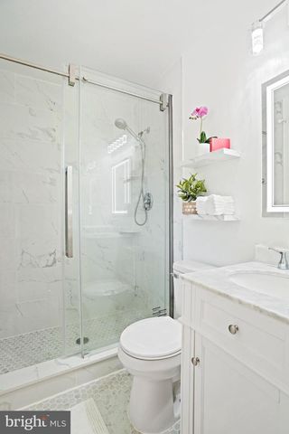 6607 LONE OAK DR, Bethesda, MD 20817