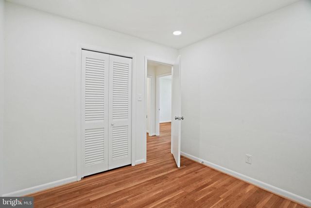 6607 LONE OAK DR, Bethesda, MD 20817