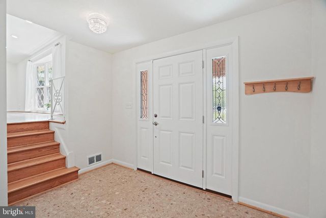 6607 LONE OAK DR, Bethesda, MD 20817