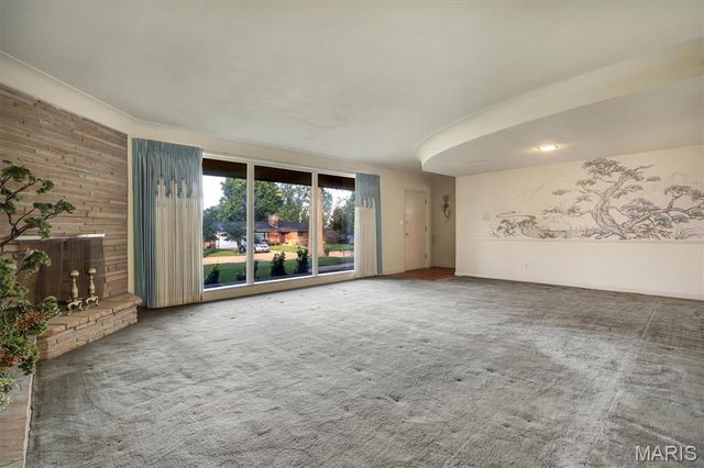 5935 Highfield Road, St Louis, MO 63109