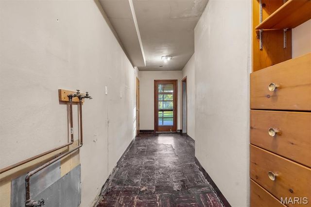 5935 Highfield Road, St Louis, MO 63109
