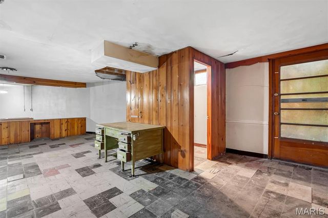 5935 Highfield Road, St Louis, MO 63109