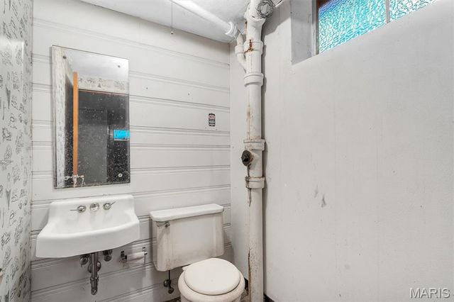 5935 Highfield Road, St Louis, MO 63109