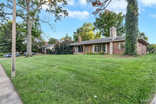 5935 Highfield Road, St Louis, MO 63109