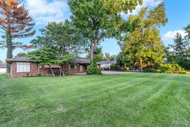 5935 Highfield Road, St Louis, MO 63109