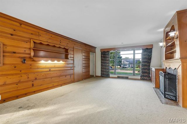 5935 Highfield Road, St Louis, MO 63109