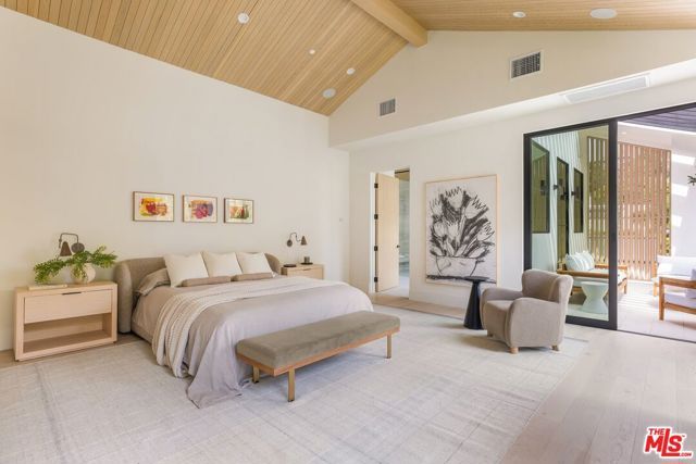 1749 Mandeville Lane, Los Angeles, CA 90049