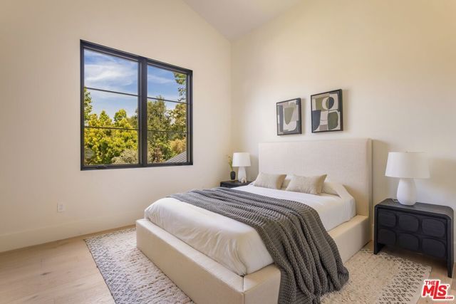 1749 Mandeville Lane, Los Angeles, CA 90049