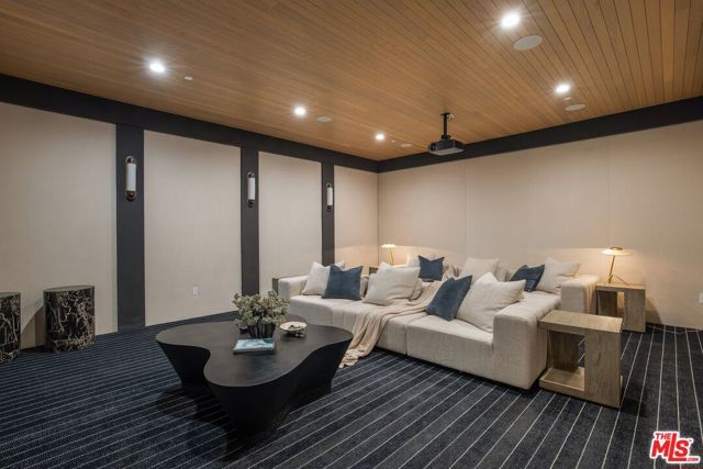 1749 Mandeville Lane, Los Angeles, CA 90049