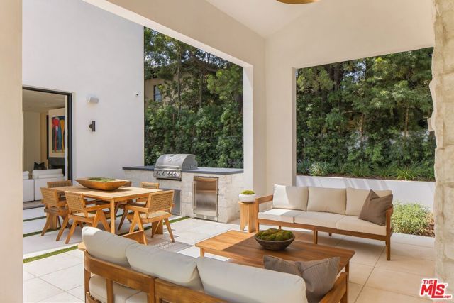 1749 Mandeville Lane, Los Angeles, CA 90049