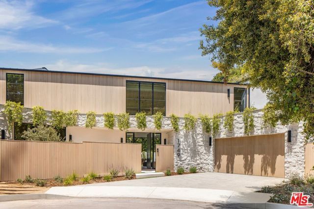 1749 Mandeville Lane, Los Angeles, CA 90049