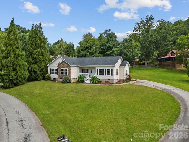 97 Meadowview Drive, Saluda, NC 28773