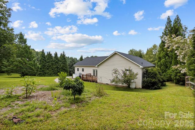 97 Meadowview Drive, Saluda, NC 28773