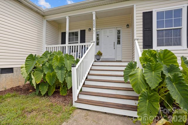 97 Meadowview Drive, Saluda, NC 28773