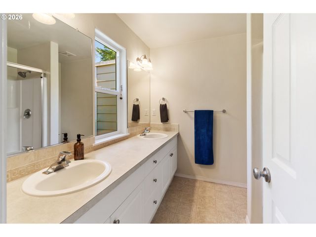 10400 Ne 82ND Ave 23, Vancouver, WA 98662