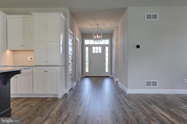 018 STARLIGHT LANE, Lebanon, PA 17046