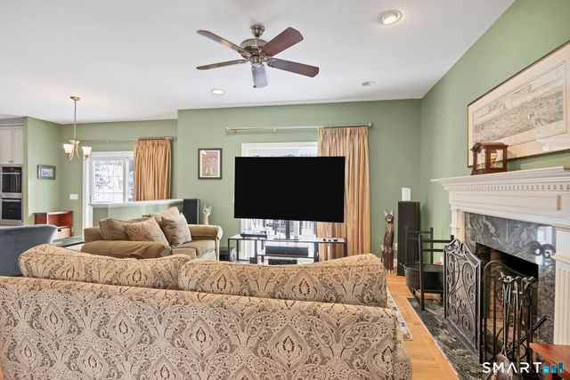 11 Catbird Lane, East Lyme, CT 06333