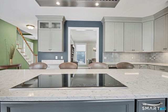 11 Catbird Lane, East Lyme, CT 06333