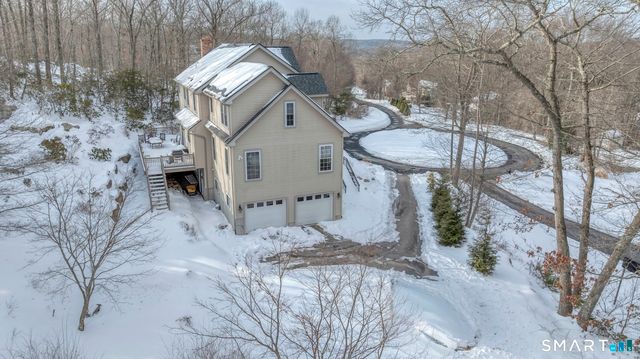 11 Catbird Lane, East Lyme, CT 06333