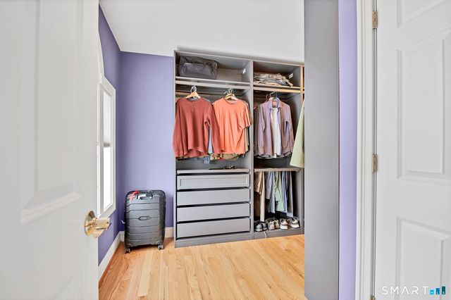 11 Catbird Lane, East Lyme, CT 06333