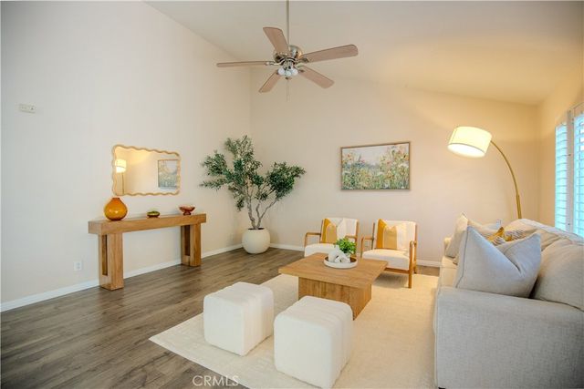 2528 N Tustin D, Santa Ana, CA 92705