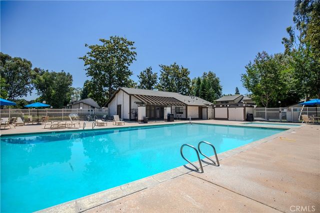 2528 N Tustin D, Santa Ana, CA 92705