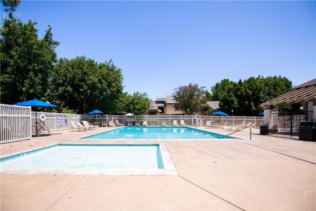 2528 N Tustin D, Santa Ana, CA 92705