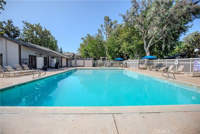 2528 N Tustin D, Santa Ana, CA 92705