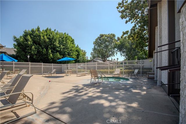 2528 N Tustin D, Santa Ana, CA 92705