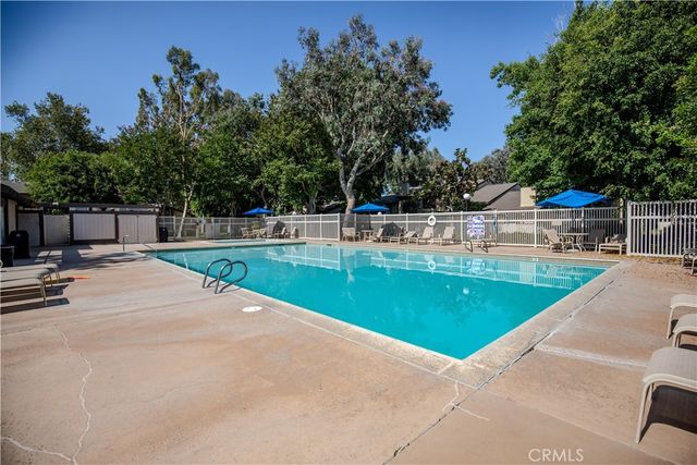 2528 N Tustin D, Santa Ana, CA 92705