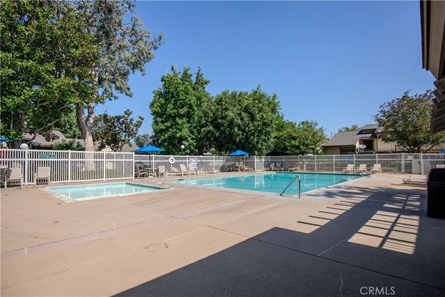 2528 N Tustin D, Santa Ana, CA 92705