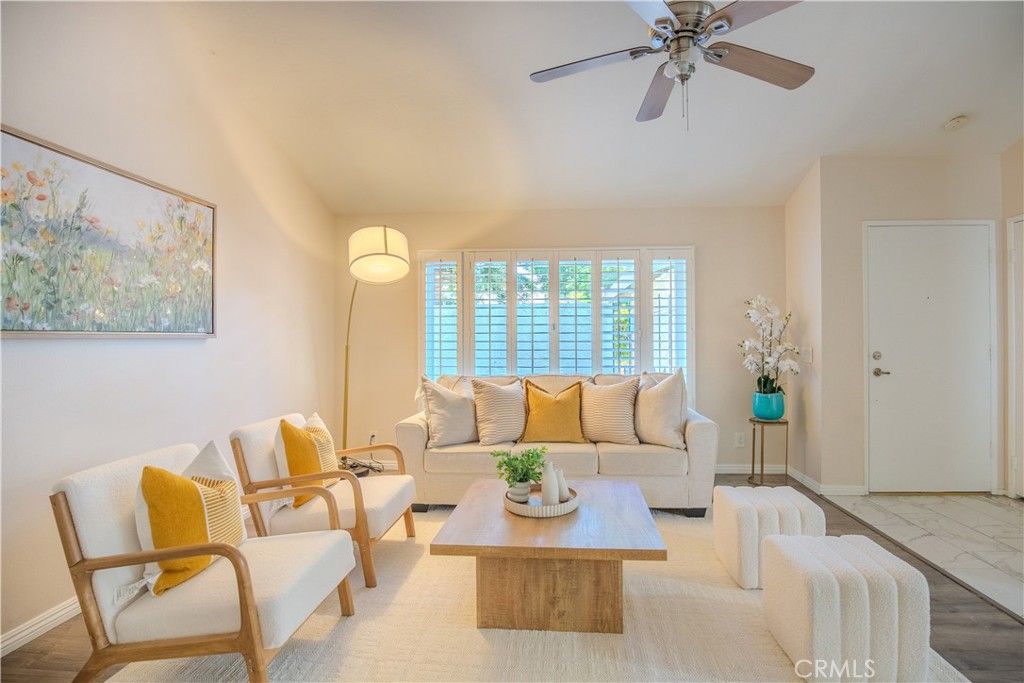 2528 N Tustin D, Santa Ana, CA 92705