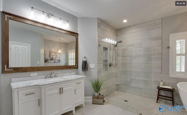 7103 Pinyon Pine Lane SE, Owens Cross Roads, AL 35763