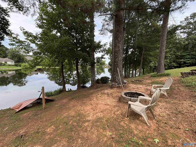 7103 Pinyon Pine Lane SE, Owens Cross Roads, AL 35763