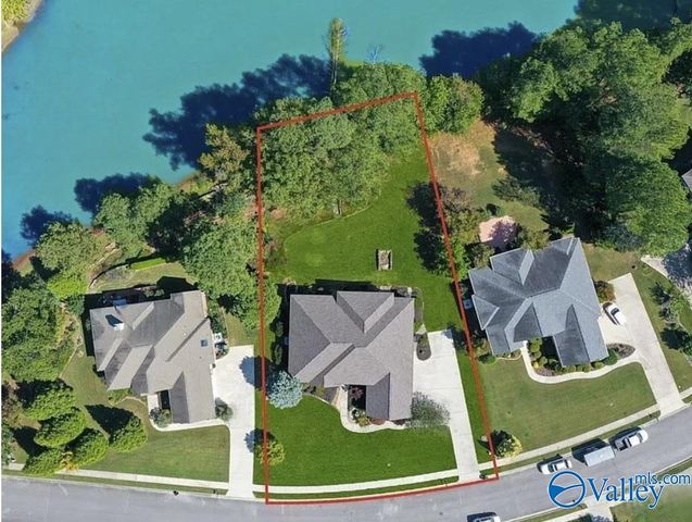 7103 Pinyon Pine Lane SE, Owens Cross Roads, AL 35763