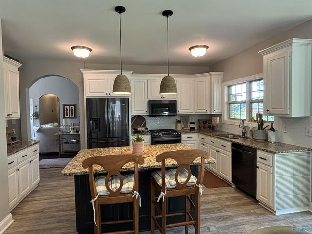 7103 Pinyon Pine Lane SE, Owens Cross Roads, AL 35763
